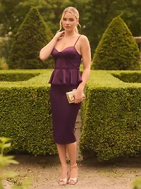 Robe mi-longue péplum en satin