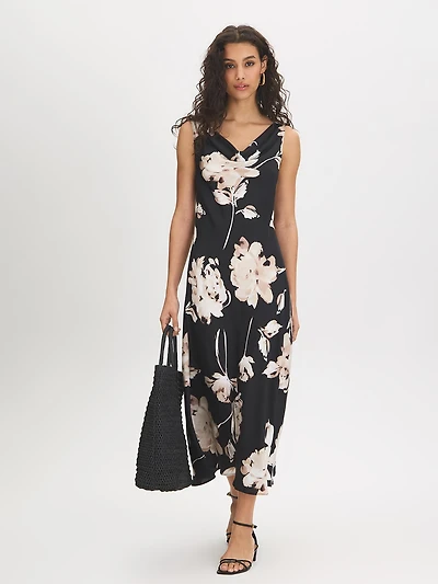 Robe fleurie à col bénitier