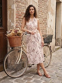 Robe en satin à col licou et imprimé