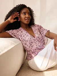 Blouse en mousseline à motif floral et croisée l'avant