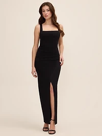 Robe de soirée à encolure carrée