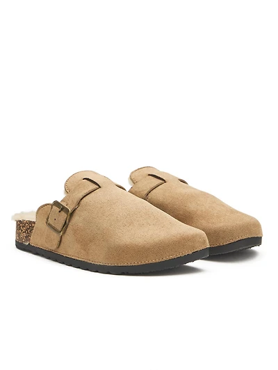 Sabot en faux suède avec doublure sherpa