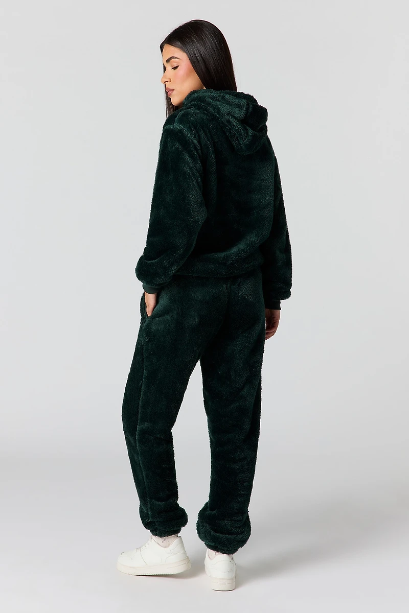 Jogger en similifourrure avec motif brodé