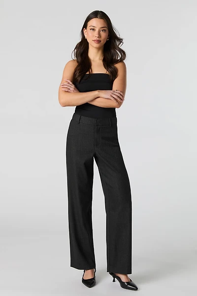 Pantalon habillé à fines rayures