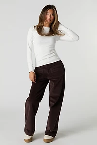Pantalon en velours côtelé à jambe droite