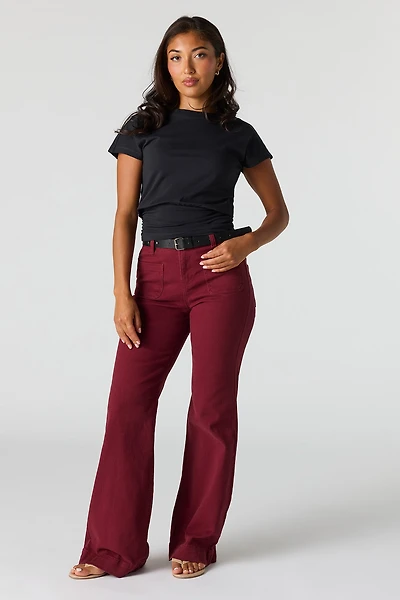 Pantalon à jambe évasée avec ceinture