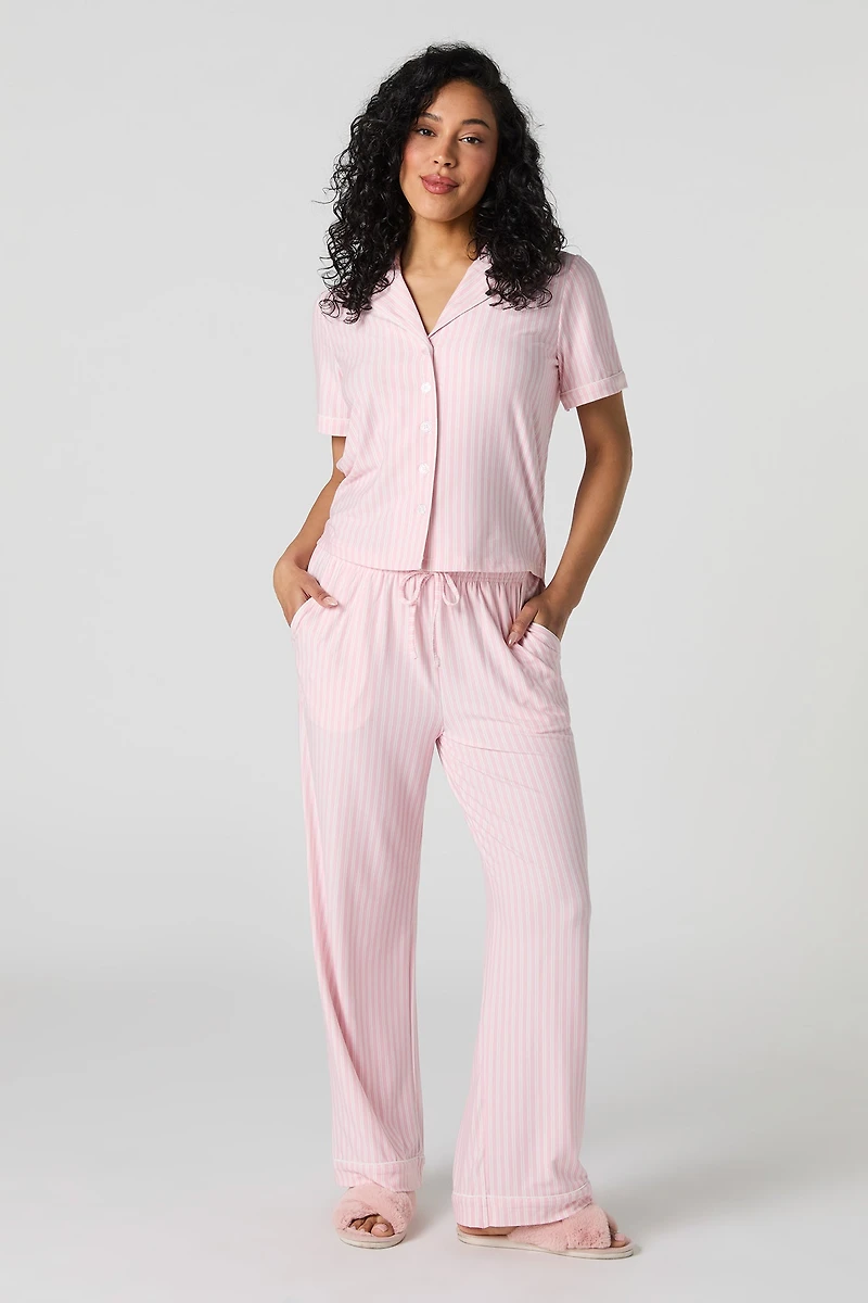 Ensemble pyjama avec haut boutonné et pantalon