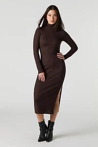 Robe-chandail midi côtelée à col roulé