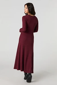 Robe midi asymétrique en tricot côtelé et manche longue