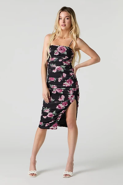Robe midi en filet ruché imprimé avec fente latérale