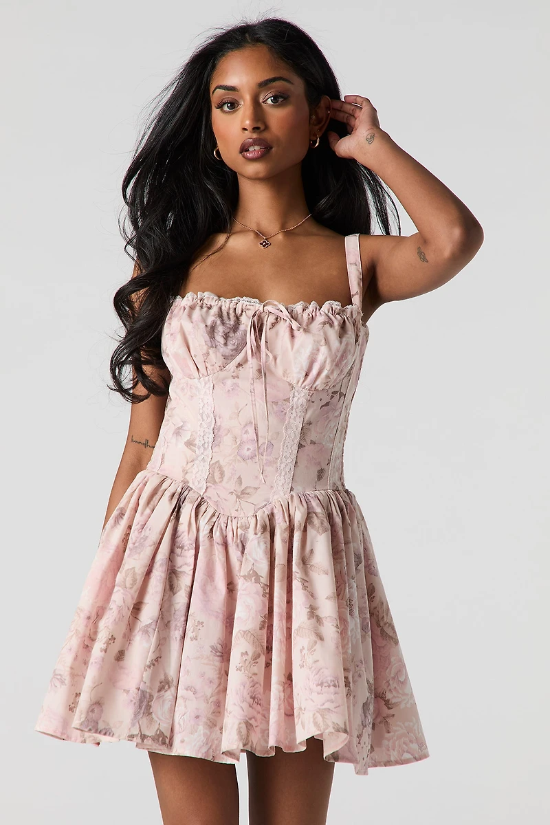Minirobe corset avec liséré de dentelle