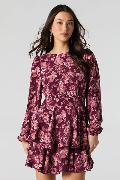 Minirobe fluide étagée à volants et manche longue