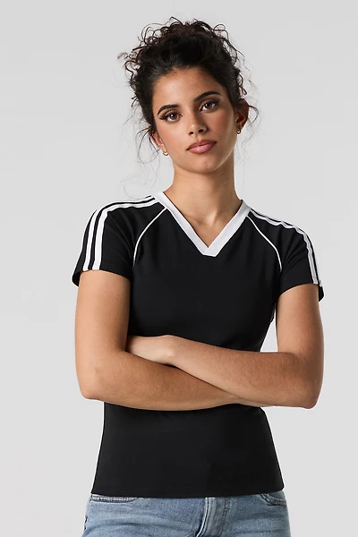 Contrast V-Neckline T-Shirt