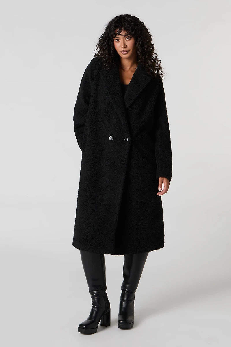 Manteau midi boutonné en Sherpa