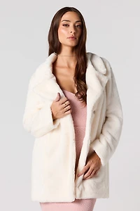 Manteu midi en similifourrure