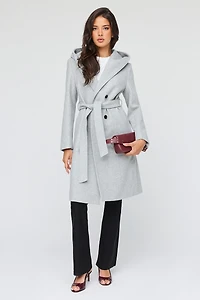 Manteau à capuchon en simililaine avec ceinture