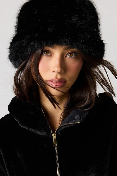 Chapeau cloche en similifourrure