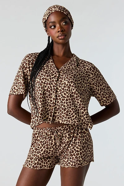 Ensemble pyjama avec haut boutonné, short et masque