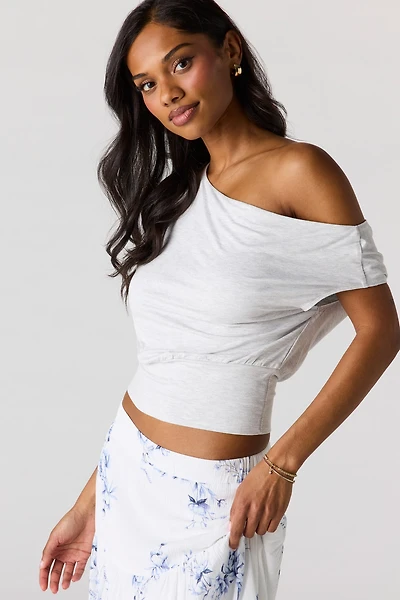 Haut à épaules dégagées et manches chauve-souris