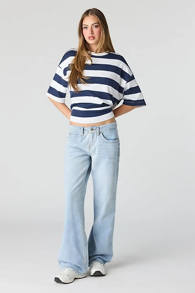 Jean à jambe évasée et taille basse