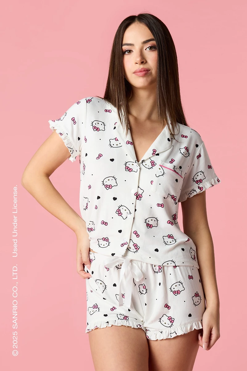Ensemble pyjama avec haut boutonné volanté à imprimé Hello Kitty® et short