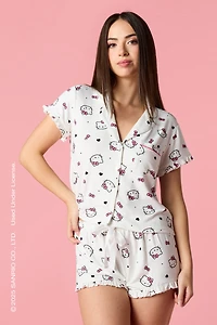 Ensemble pyjama avec haut boutonné volanté à imprimé Hello Kitty® et short