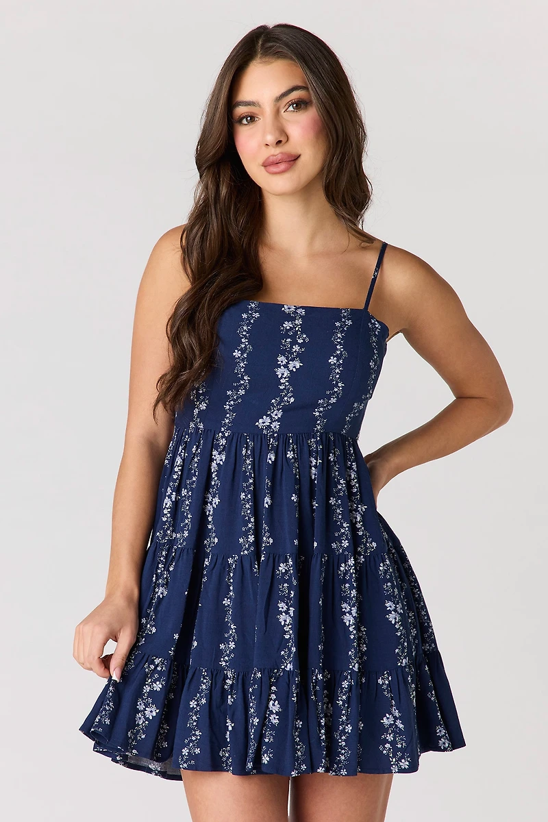 Minirobe volantée sans soutien-gorge avec attache au dos