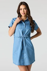Minirobe t-shirt boutonnée en denim