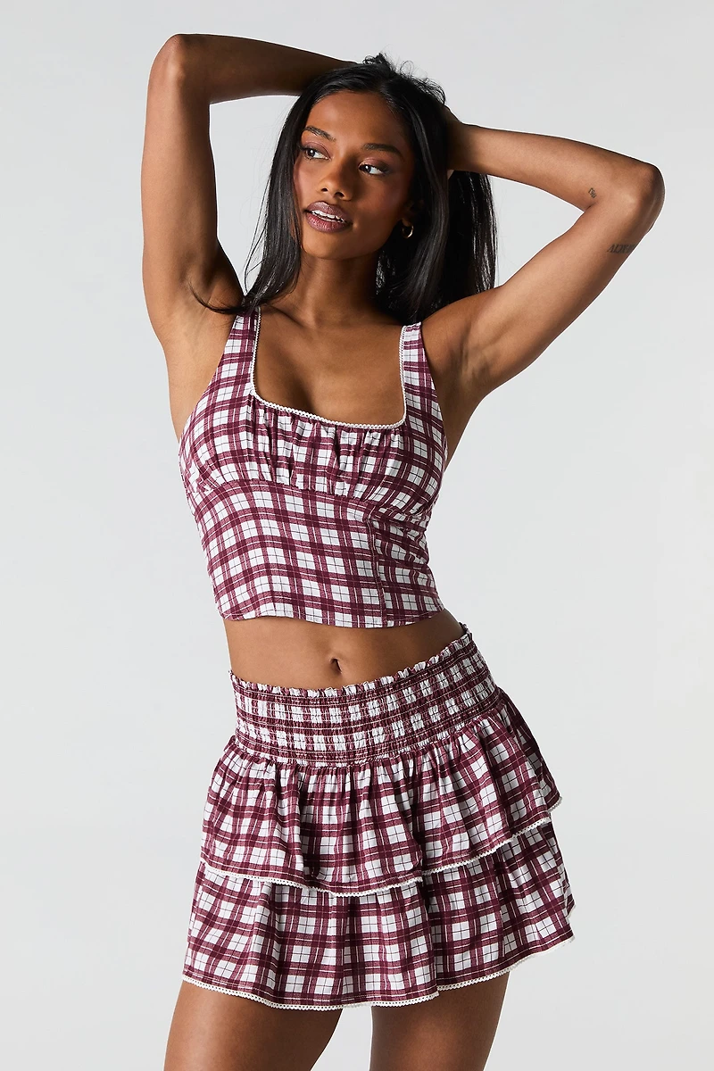 Camisole à carreaux et encolure carrée