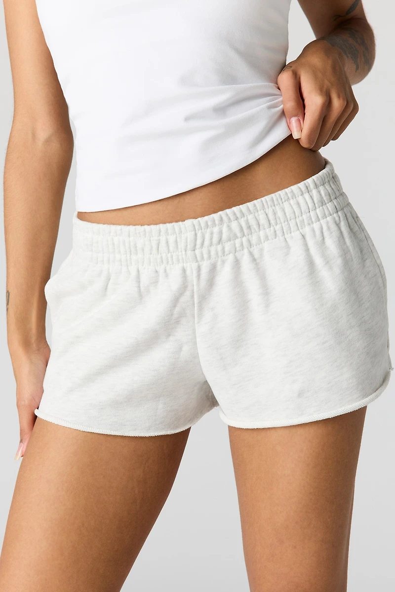 Short court en tissu bouclé luxueux