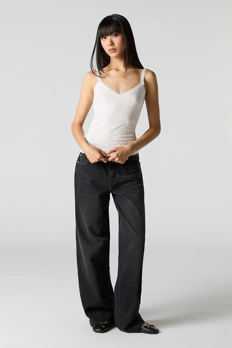 Camisole avec liséré de dentelle et encolure en V