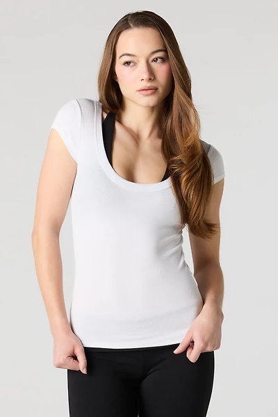 T-shirt côtelé à encolure dégagée