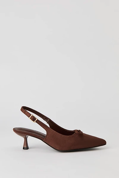 Escarpins à talons bobine avec brides et boucles