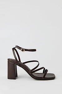 Sandales à talons avec brides