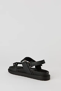 Sandales en similicuir à semelle plate