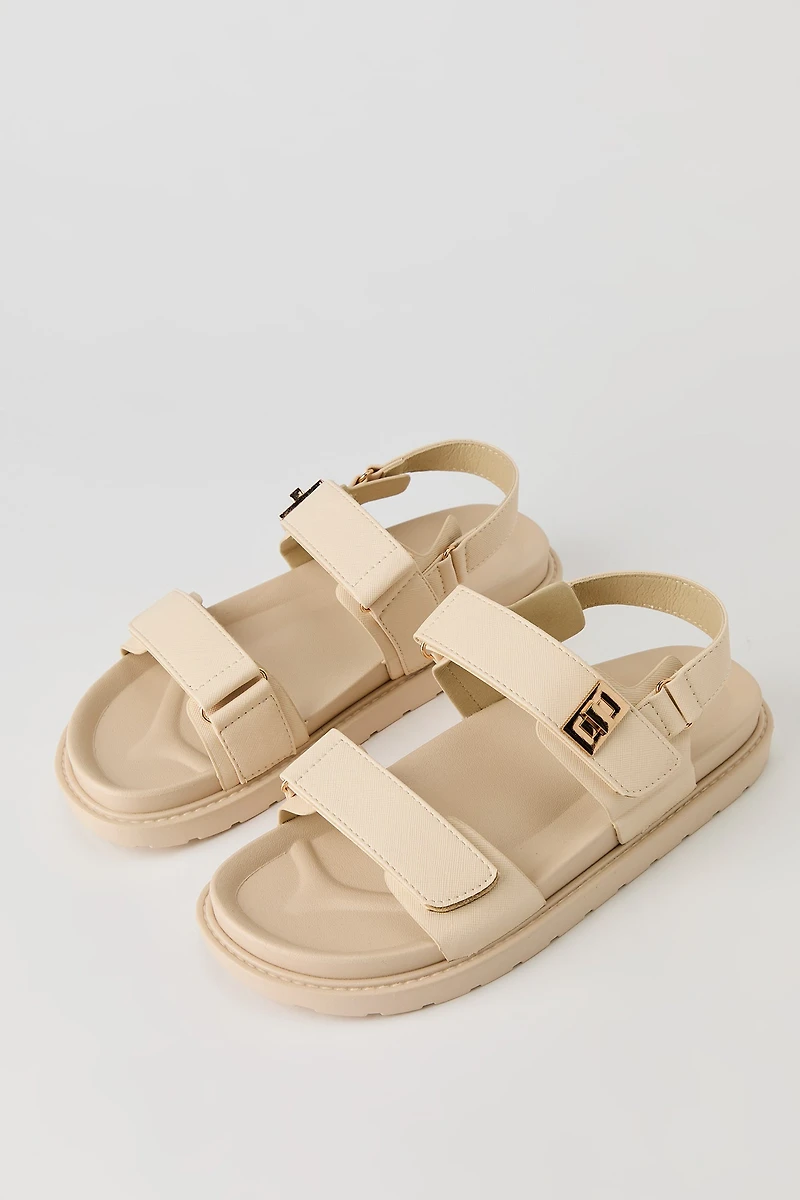 Sandales en similicuir à semelle plate