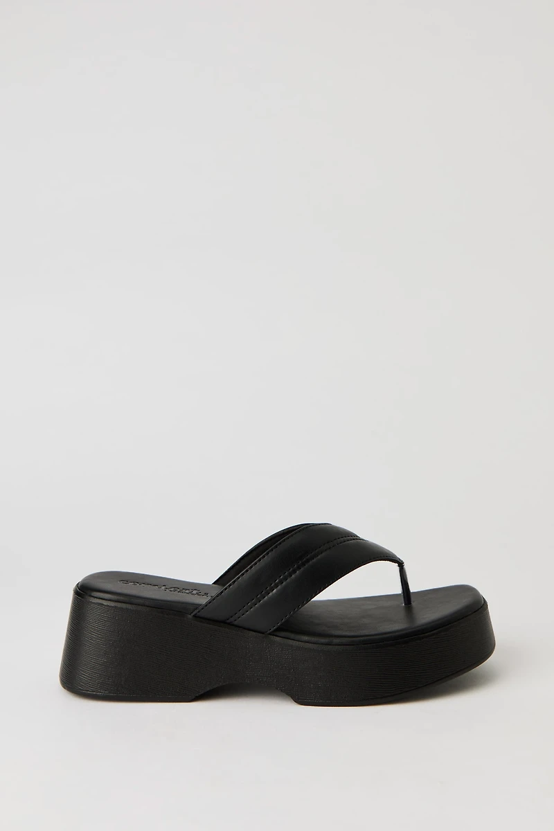 Sandales à talon compensé avec bride