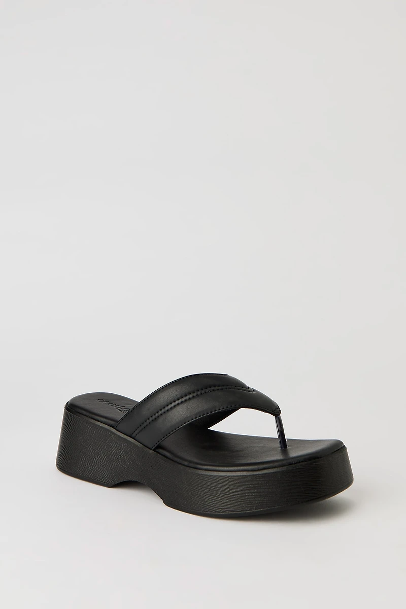 Sandales à talon compensé avec bride