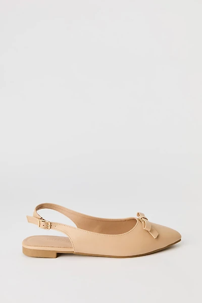 Souliers plats avec bride et boucle