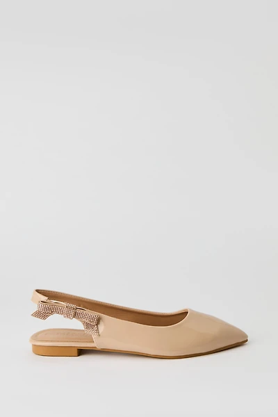 Souliers plats avec bride ornée de pierres du Rhin et boucle