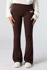 Legging à jambe évasée avec motif brodé