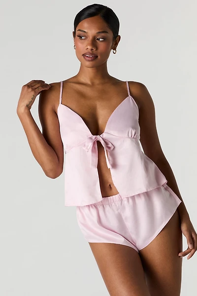 Ensemble pyjama avec débardeur de style nuisette et short en satin