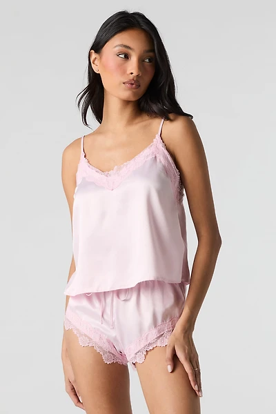 Ensemble pyjama avec débardeur et short en satin liséré de dentelle