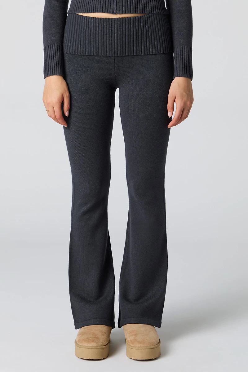 Pantalon en tricot à taille repliée et jambe évasée