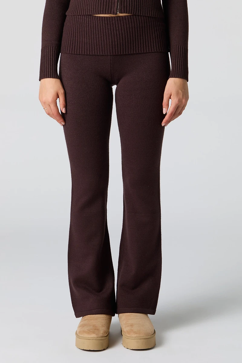Pantalon en tricot à taille repliée et jambe évasée