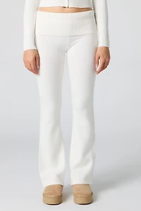 Pantalon en tricot à taille repliée et jambe évasée