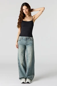 Camisole profilée en molleton de luxe avec encolure dégagée