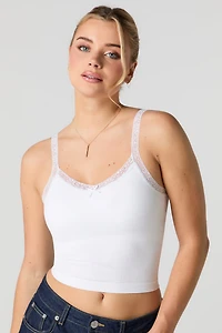 Camisole côtelée sans couture à bonnets intégrés et bordure en dentelle
