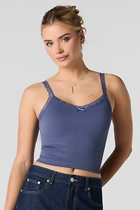 Camisole côtelée sans couture à bonnets intégrés et bordure en dentelle