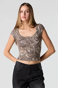 T-shirt côtelé avec encolure dégagée